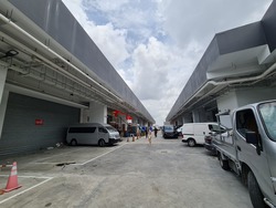 REVV (D22), Factory #565826141
